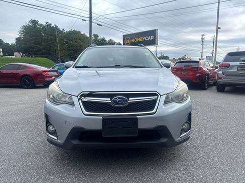 Used 2017 Subaru Crosstrek 2.0i Limited AWD/4WD image 2