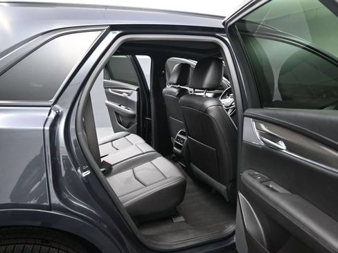 Certified 2022 Cadillac XT5 Sportv w/ LPO, Floor Liner Package AWD/4WD image 15