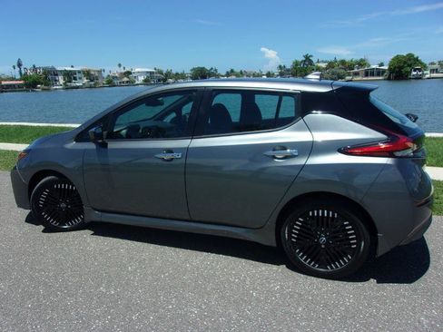 Used 2023 Nissan Leaf SV Plus FWD image 5