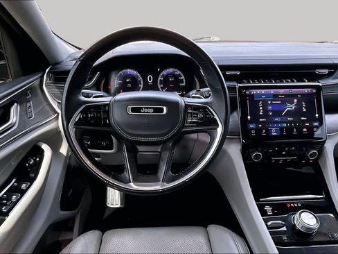 Used 2021 Jeep Grand Cherokee L Overland w/ Luxury Tech Group IV AWD/4WD image 6