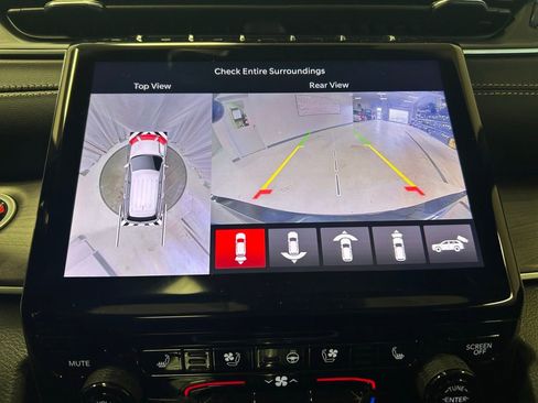 New 2025 Jeep Grand Cherokee L Limited w/ Luxury Tech Group II image 16