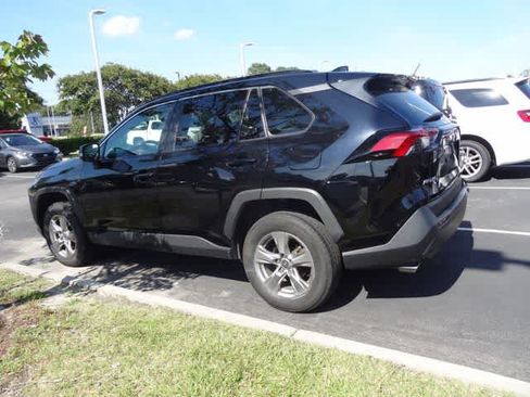 Used 2024 Toyota RAV4 XLE FWD image 7