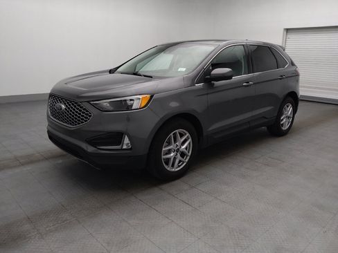 Used 2024 Ford Edge SEL w/ Convenience Package AWD/4WD image 2