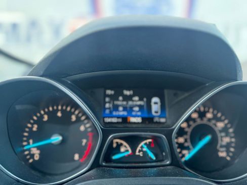 Used 2019 Ford Escape SE FWD image 31