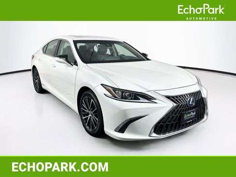 Used 2022 Lexus ES 300h w/ Premium Package FWD image 1