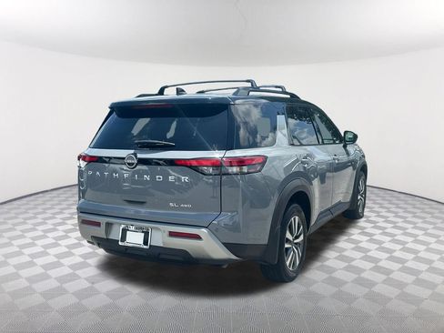 Used 2024 Nissan Pathfinder SL AWD/4WD image 5