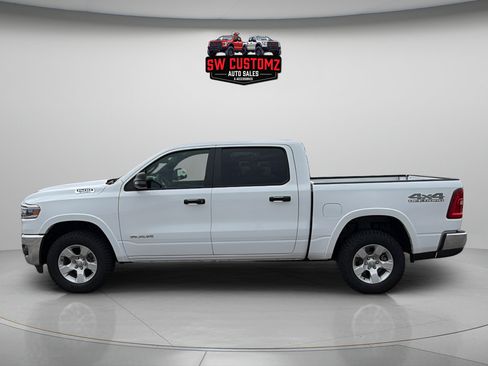 Used 2025 RAM 1500 Big Horn AWD/4WD image 4