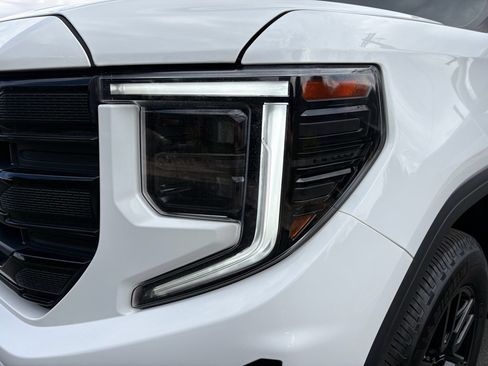 Used 2024 GMC Sierra 1500 Elevation w/ Elevation Premium Package AWD/4WD image 15