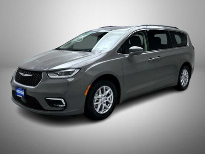 Used 2022 Chrysler Pacifica Touring-L