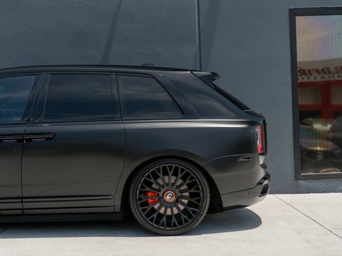Used 2021 Rolls-Royce Cullinan AWD/4WD image 13