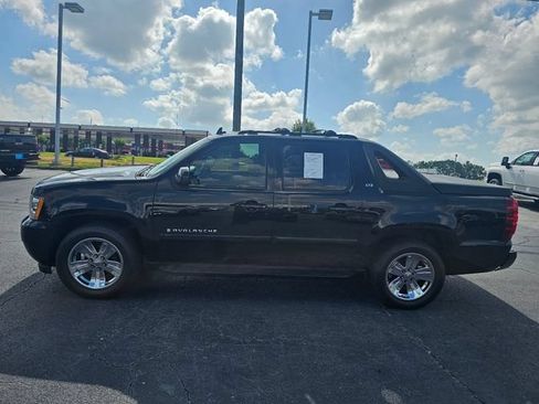 Used 2007 Chevrolet Avalanche LTZ w/ LTZ Preferred Equipment Group RWD image 5