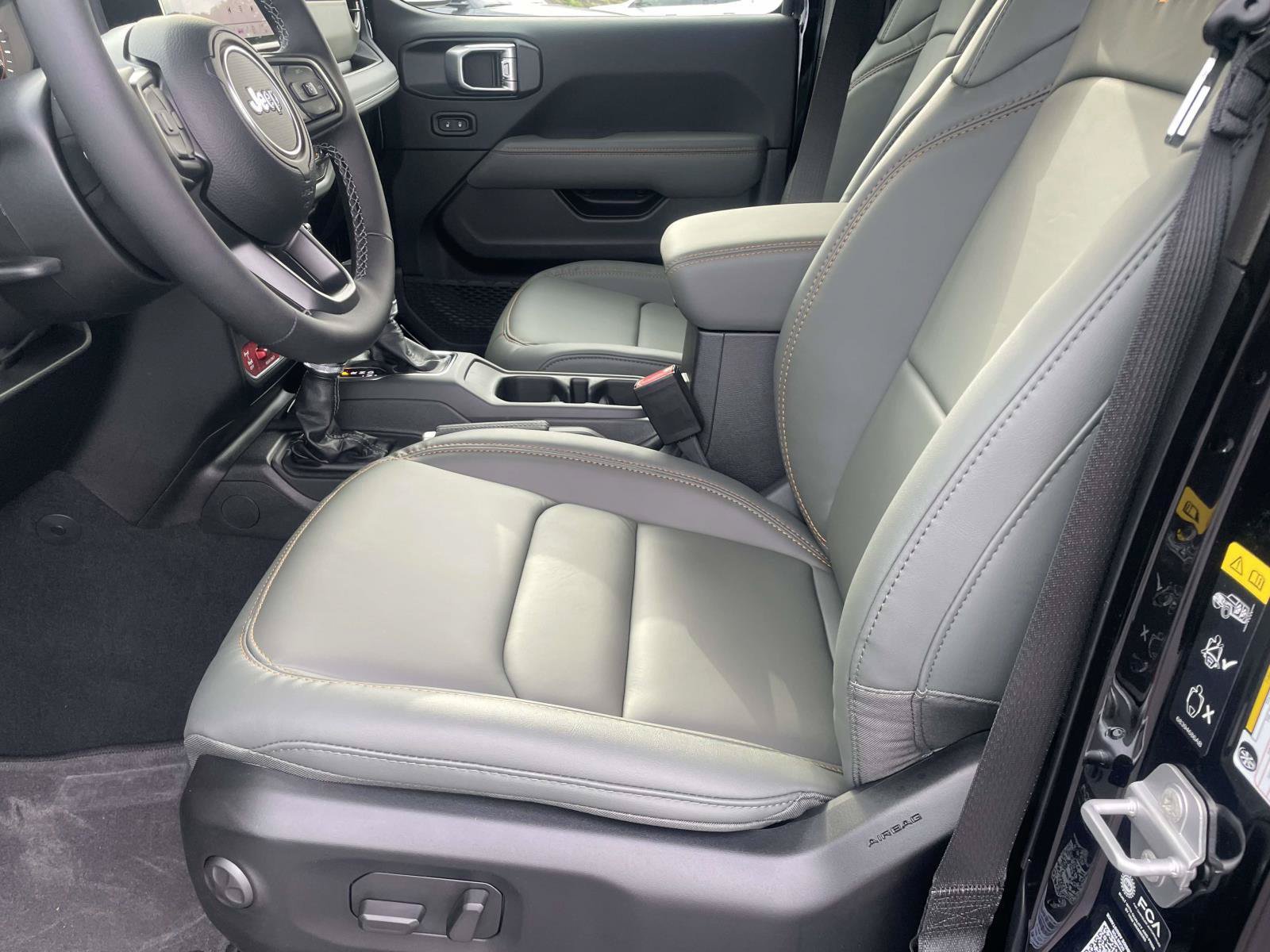 New 2026 Jeep Gladiator Mojave AWD/4WD image 10