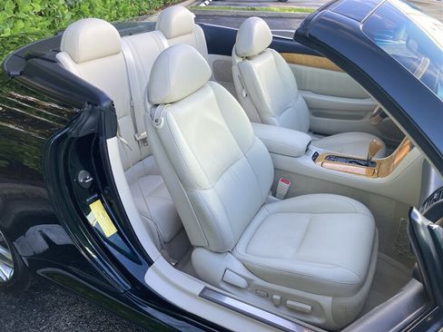 Used 2005 Lexus SC 430 Convertible RWD image 16