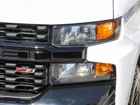 Used 2021 Chevrolet Silverado 1500 Custom Trail Boss AWD/4WD image 5
