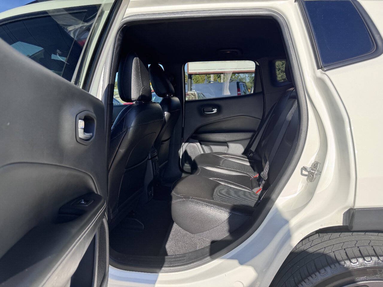 Used 2021 Jeep Compass Latitude AWD/4WD image 16