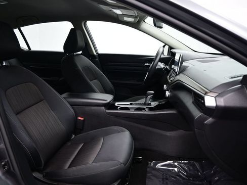 Used 2024 Nissan Altima 2.5 SV FWD image 28