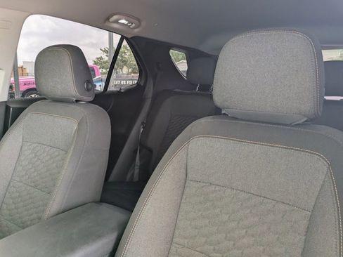 Used 2018 Chevrolet Equinox LT image 12