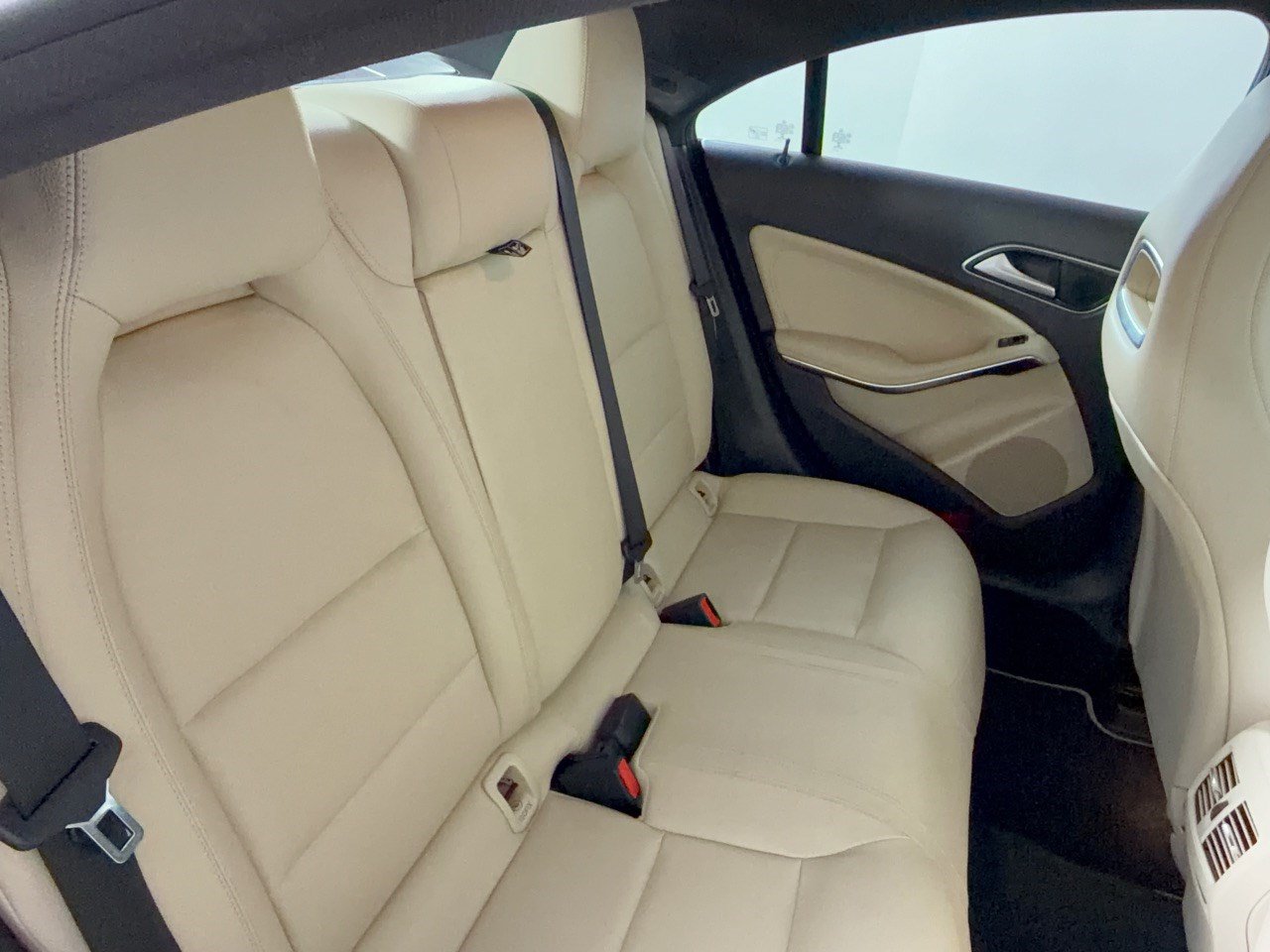Used 2014 Mercedes-Benz CLA 250 image 29