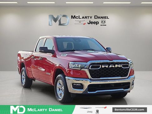 Used 2025 RAM 1500 Big Horn AWD/4WD image 1