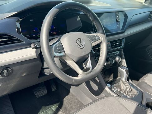 Used 2024 Volkswagen Taos SE FWD image 16