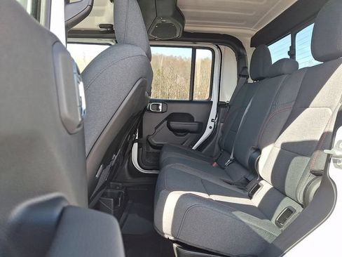 New 2026 Jeep Gladiator Rubicon w/ Safety Group AWD/4WD image 5