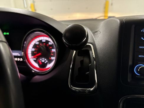 Used 2017 Dodge Grand Caravan SXT image 17