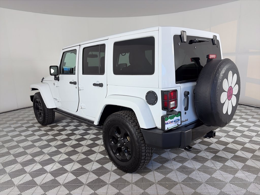 Used 2015 Jeep Wrangler Unlimited Sahara AWD/4WD image 5