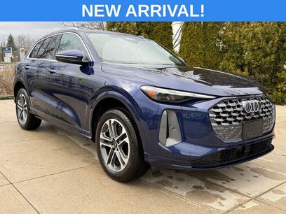 Used 2025 Audi Q5 Premium w/ Convenience Package