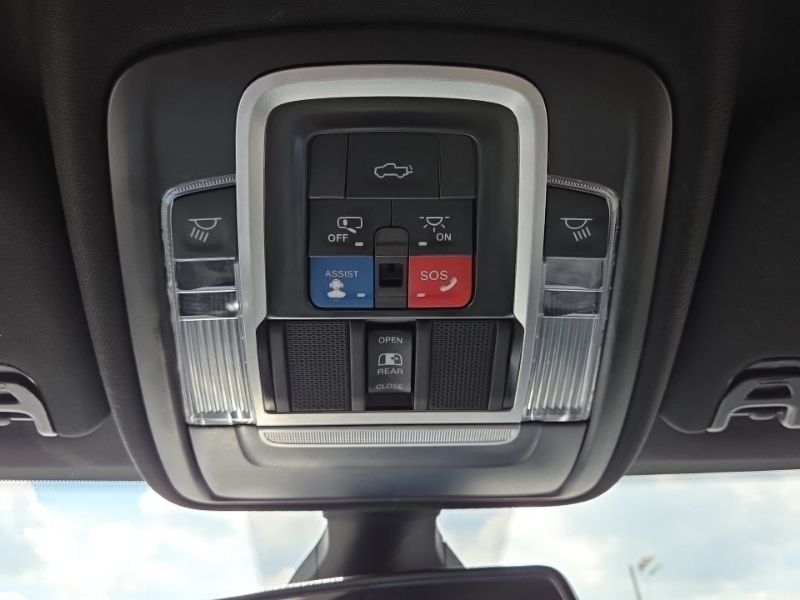 Used 2023 RAM 2500 Laramie w/ Night Edition AWD/4WD image 43