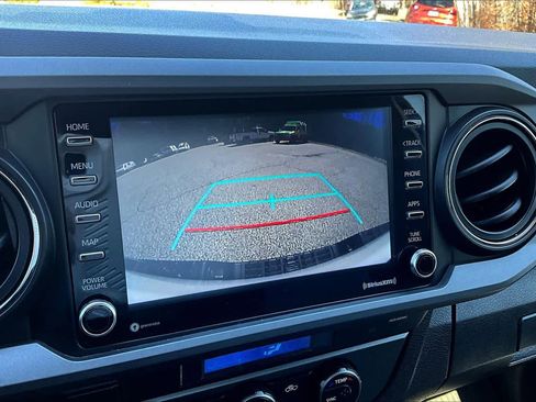 Used 2023 Toyota Tacoma TRD Off-Road AWD/4WD image 29