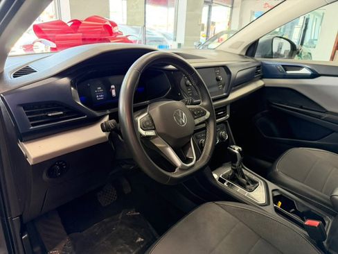 Used 2022 Volkswagen Taos SE w/ Panoramic Sunroof Package image 26