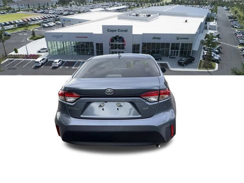 Used 2025 Toyota Corolla LE FWD image 4