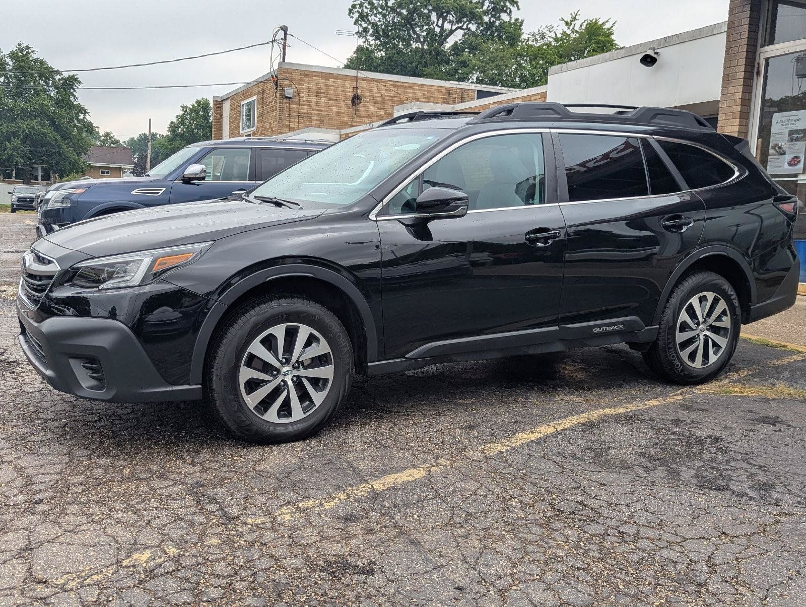 Used 2020 Subaru Outback Premium w/ Popular Package #1 AWD/4WD image 10