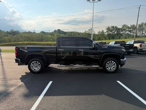 Certified 2023 Chevrolet Silverado 2500 LTZ AWD/4WD image 7