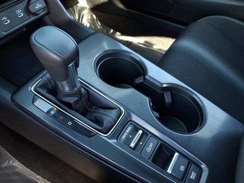 Used 2025 Honda Civic Sport image 31