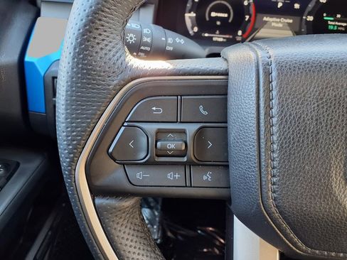 Used 2025 Toyota Tacoma SR5 image 14