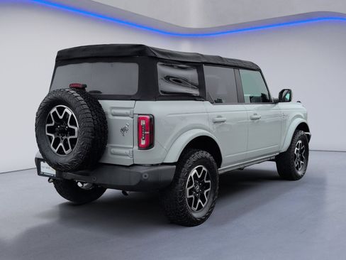 Used 2022 Ford Bronco Outer Banks image 3