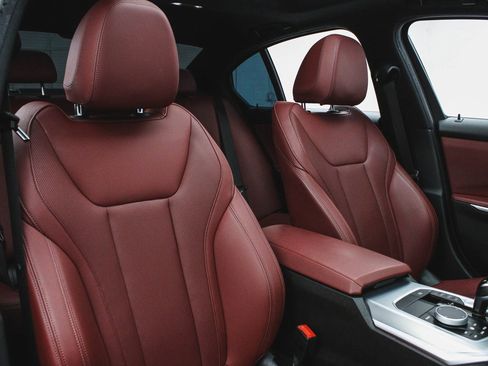 Used 2022 BMW M340i xDrive w/ Driving Assistance Package image 40