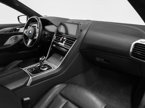 Used 2022 BMW M850i xDrive image 24