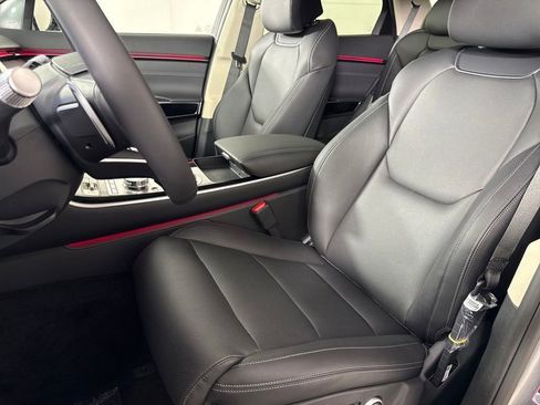 New 2026 Genesis GV70 2.5T AWD/4WD image 13
