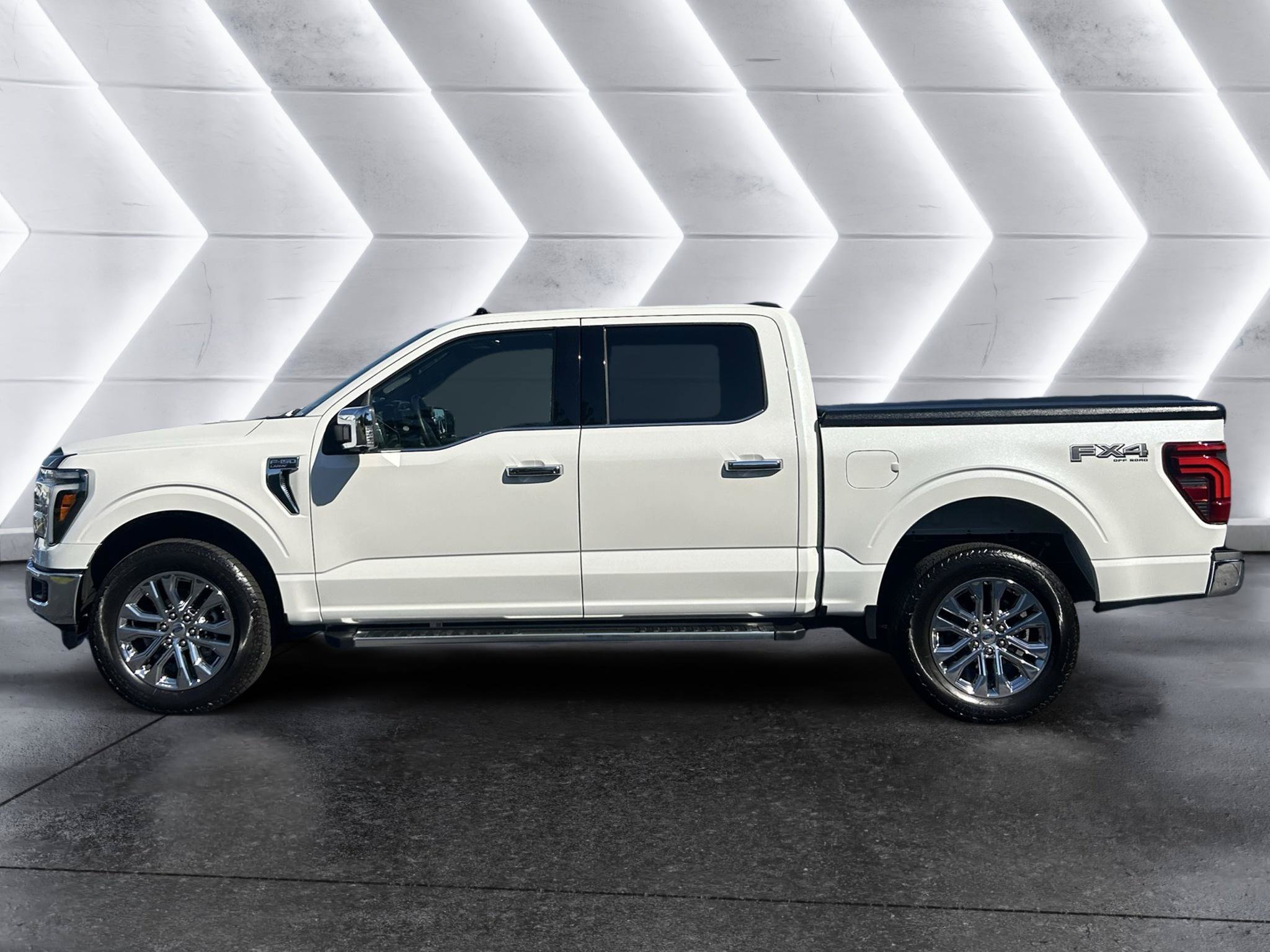 Used 2025 Ford F150 Lariat w/ Equipment Group 501A Mid AWD/4WD image 4