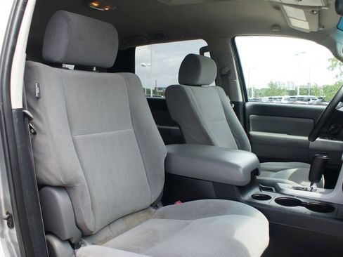 Used 2008 Toyota Sequoia SR5 AWD/4WD image 16