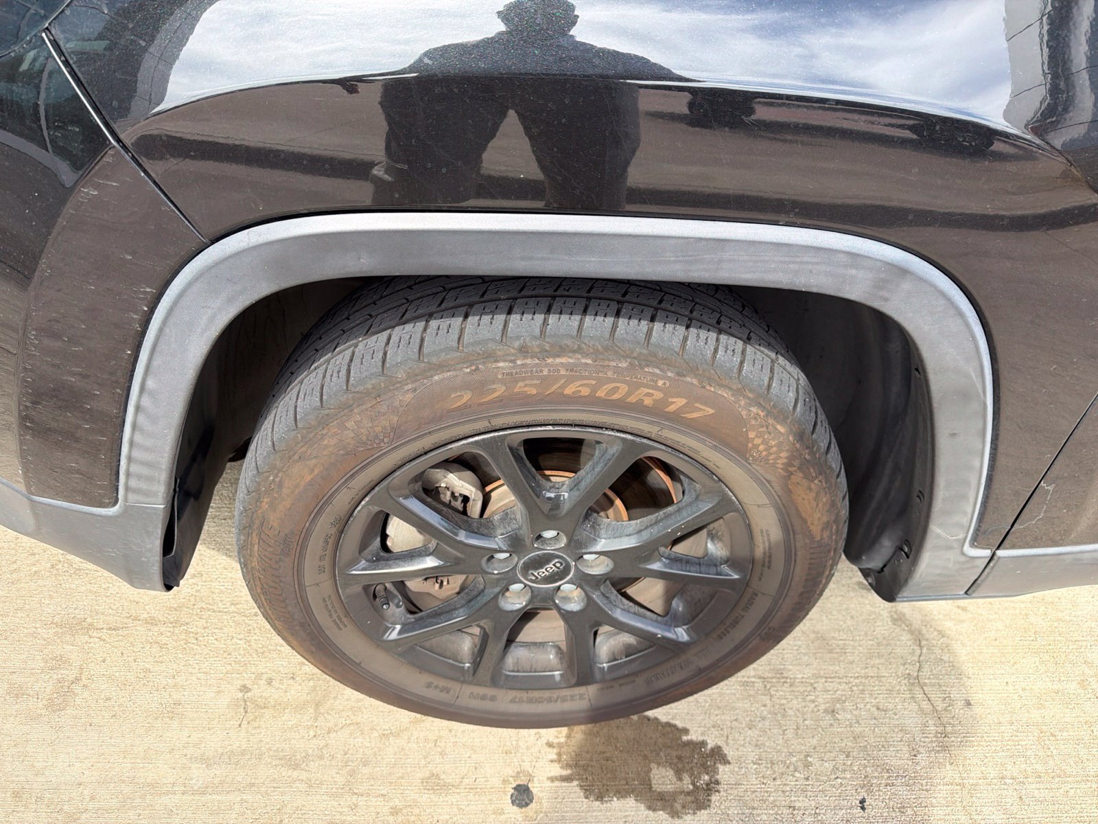 Used 2016 Jeep Cherokee Latitude FWD image 2