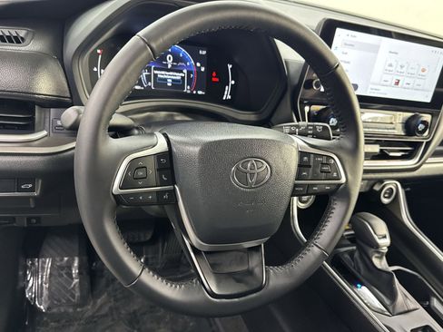 Used 2026 Toyota Grand Highlander XLE image 20