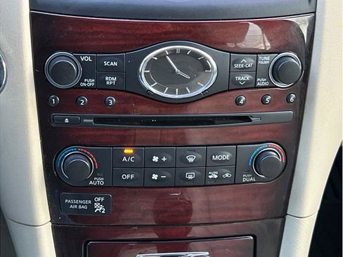 Used 2016 INFINITI QX50 AWD w/ Premium Plus Package image 16