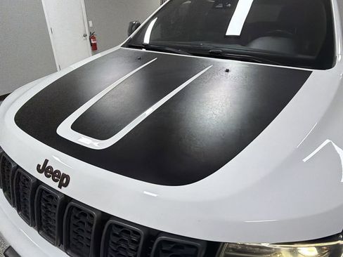 Used 2018 Jeep Grand Cherokee Trailhawk w/ Trailhawk Luxury Group AWD/4WD image 37