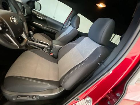 Certified 2022 Toyota Tacoma TRD Sport w/ Technology Package image 11