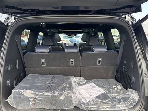 Certified 2026 INFINITI QX80 4WD w/ Sport Exterior Package image 21