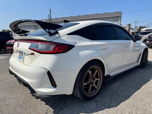 Used 2023 Honda Civic Type R image 6