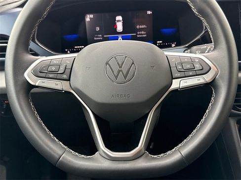 Certified 2023 Volkswagen Taos SE w/ Black Wheel Package image 29
